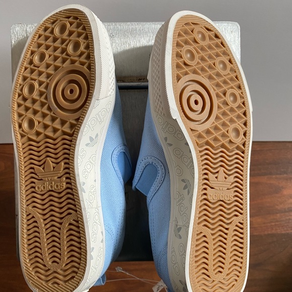 NWT Adidas Nizza slip on - Picture 3 of 4